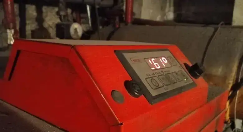 Jak ustawić piec z podajnikiem na ekogroszek, aby uniknąć problemów