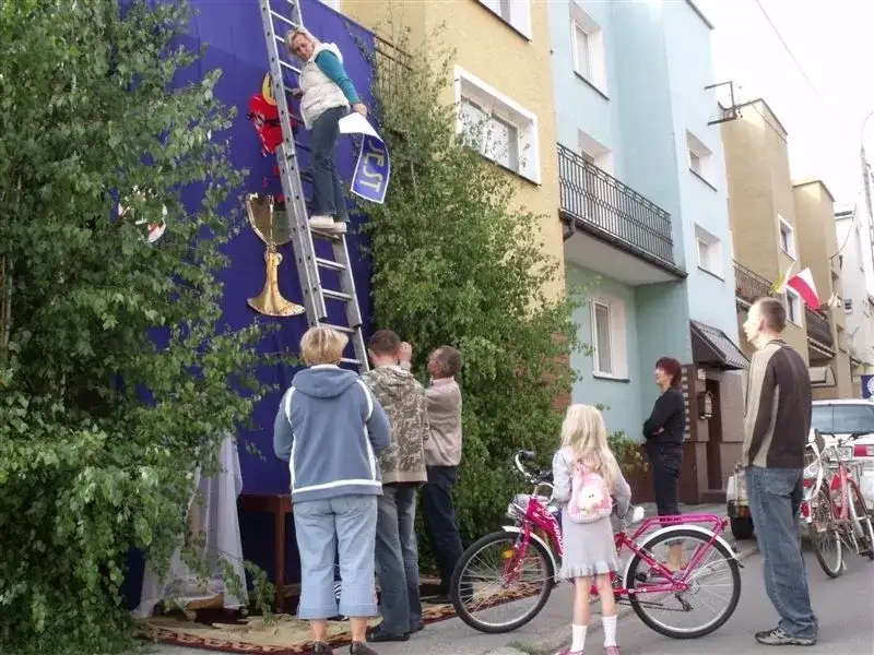 Jak zbudować ołtarz na Boże Ciało - proste kroki i materiały