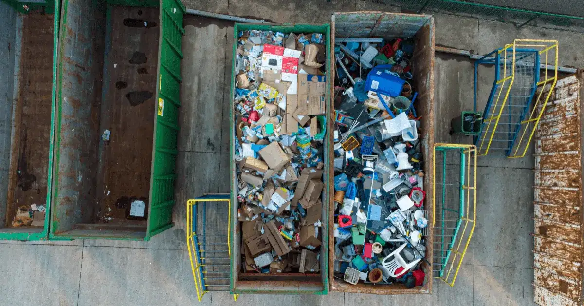 Gdzie wywieźć śmieci w Polsce: wszystkie legalne punkty odbioru odpadów