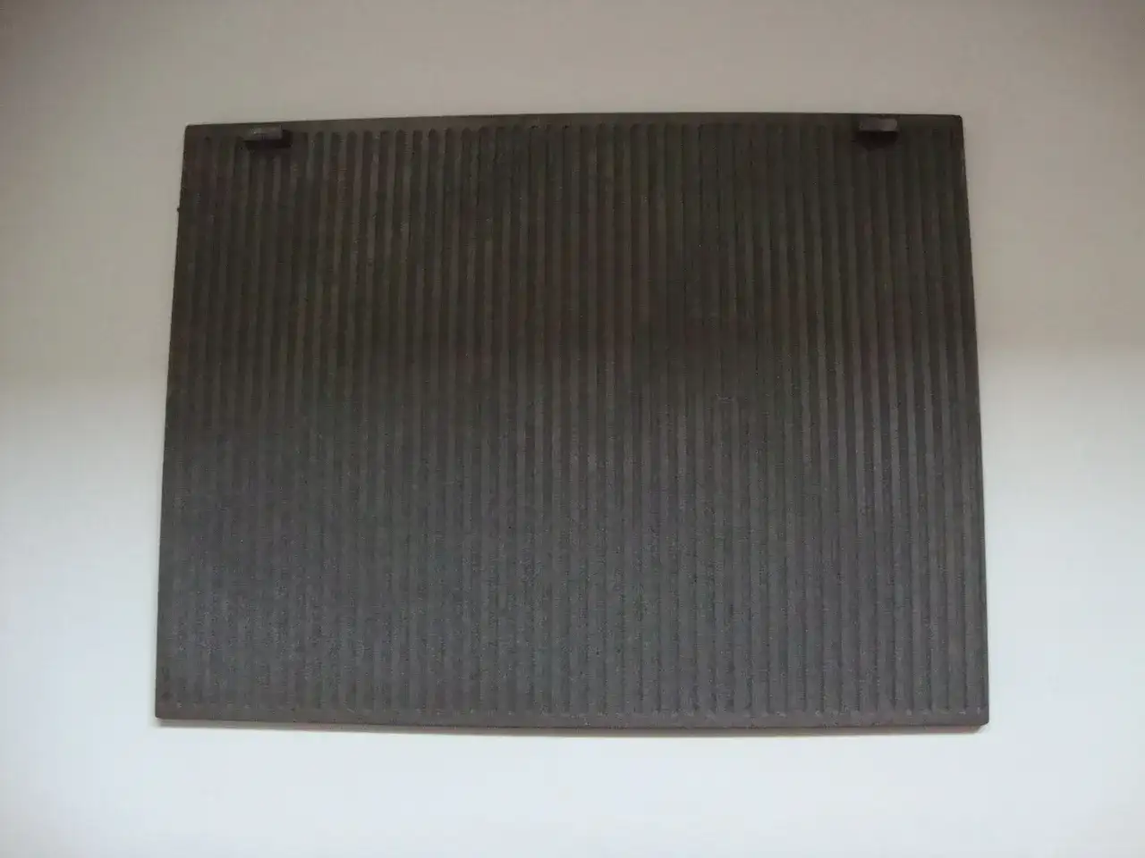 Tylna płyta do kominka: wymiana, naprawa i jak zapewnić prawidłowe działanie?