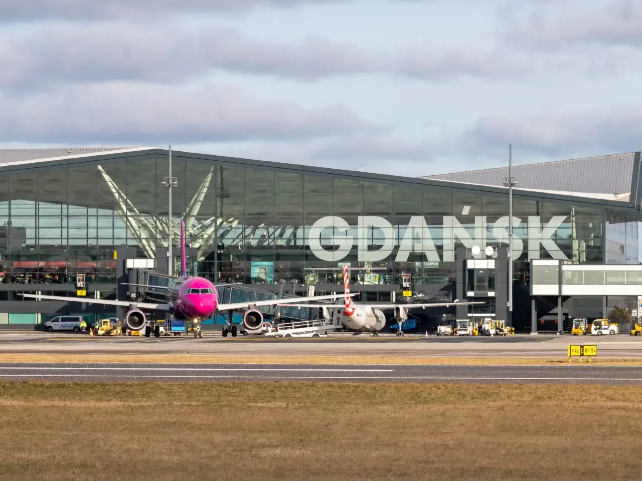 Gdzie polecisz z Łodzi? Kierunki, czartery i nowości na 2026!