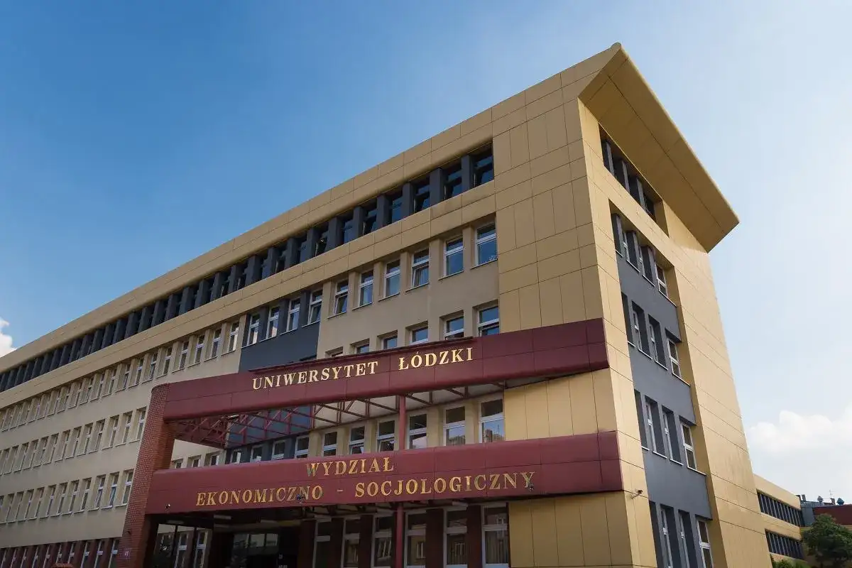 Uniwersytet Łódzki opinie: co naprawdę myślą studenci o uczelni?