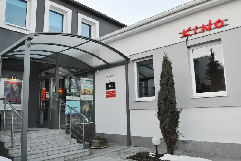 Odzwiedź Bułgarską 19 w Poznaniu - kultowe kino dla wszystkich filmowych pasjonatów