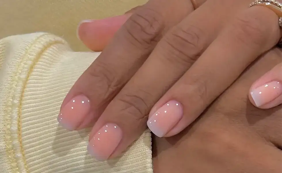 Uñas discretas: Elegancia minimalista para cada ocasión especial