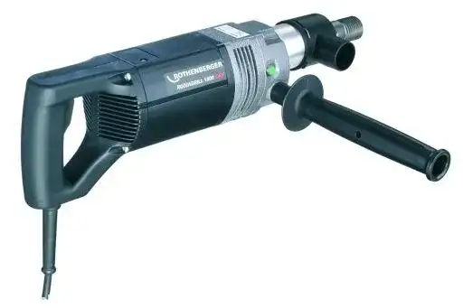 Wiertnica ręczna: Kiedy lepsza od elektronarzędzi?