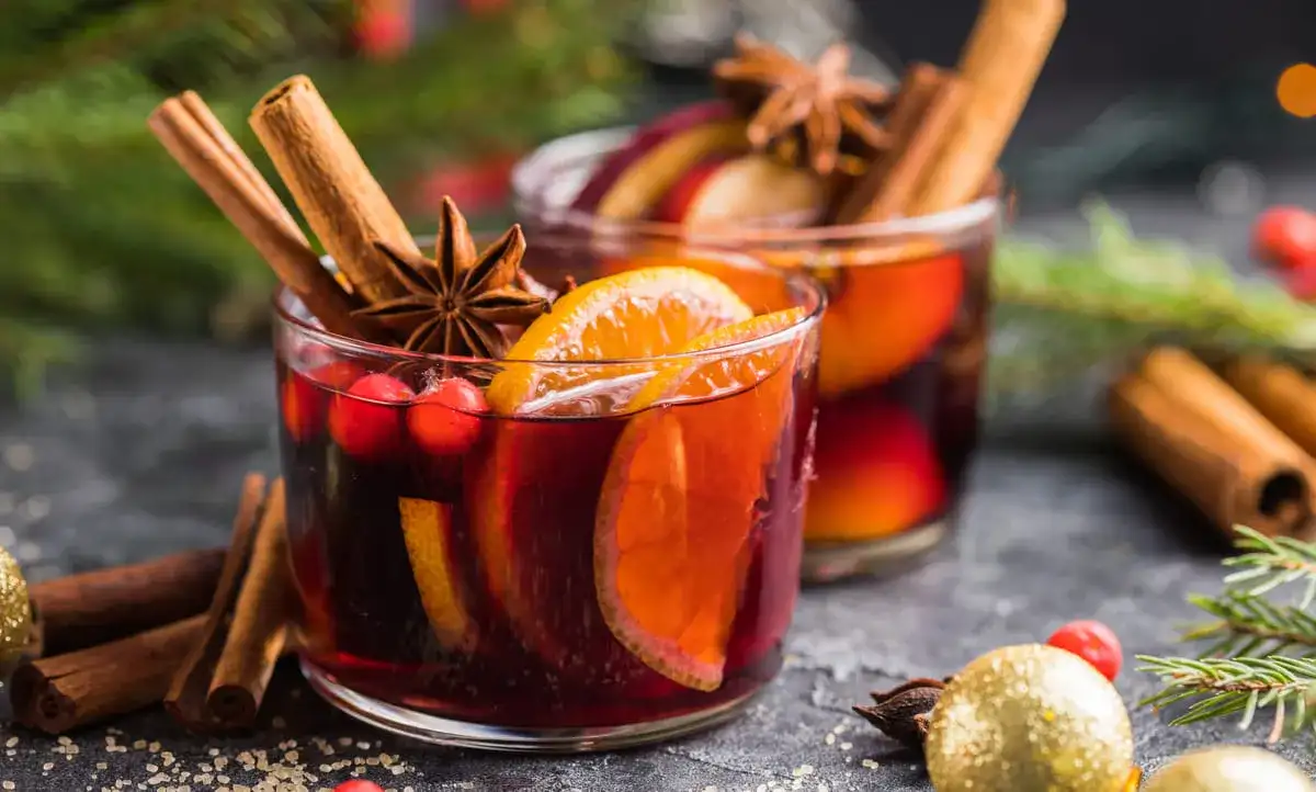 Co to jest grzaniec? Odkryj wyjątkowe przepisy i smaki grzańca