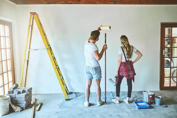 Prace wykończeniowe, które zrobisz samodzielnie – jak oszczędzić w trakcie remontu?