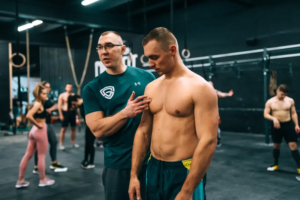 Jak zostać trenerem CrossFit? Pełny przewodnik: kursy, koszty, zarobki