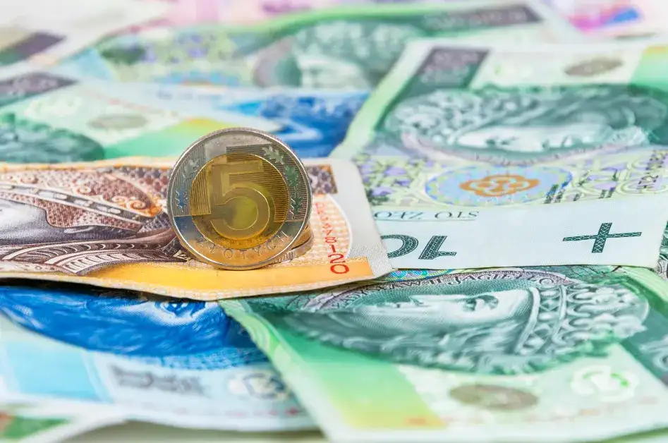 Kto nie płaci Funduszu Pracy? Sprawdź zwolnienia i oszczędzaj!