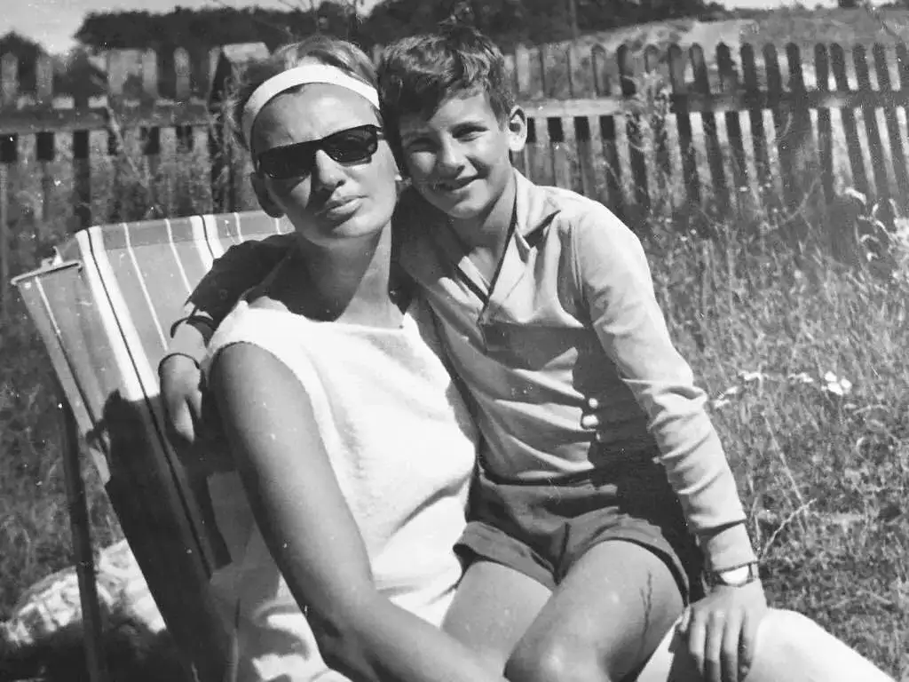 Kim jest matka Trzaskowskiego? Zaskakujące fakty o Teresie Arensównie