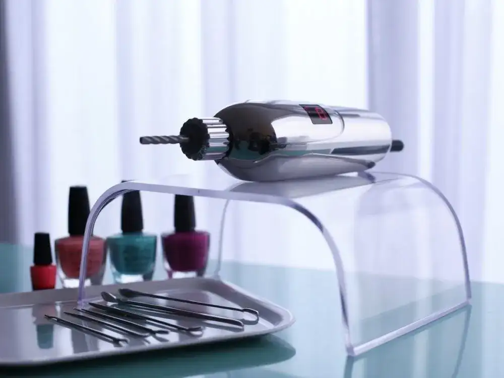 Frezarka do paznokci do domu: Jaki model wybrać? Poradnik