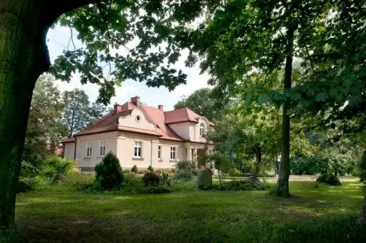 Dworek Ostoja - wyjątkowe miejsce na wydarzenia i tradycyjne dania