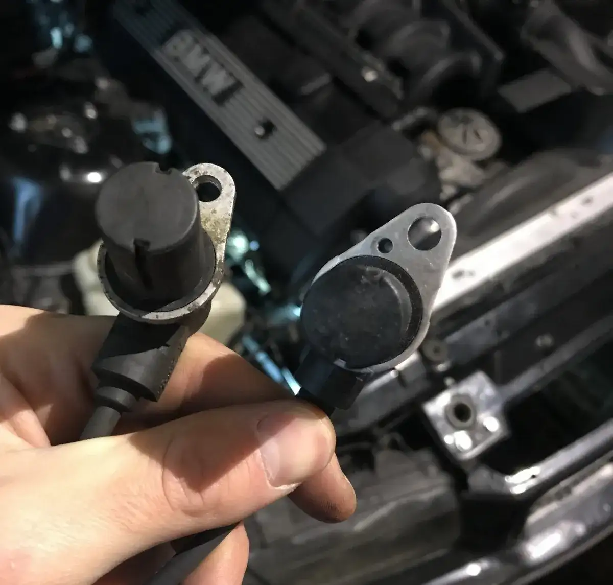 Objawy uszkodzonego czujnika prędkości obrotowej silnika, które musisz znać