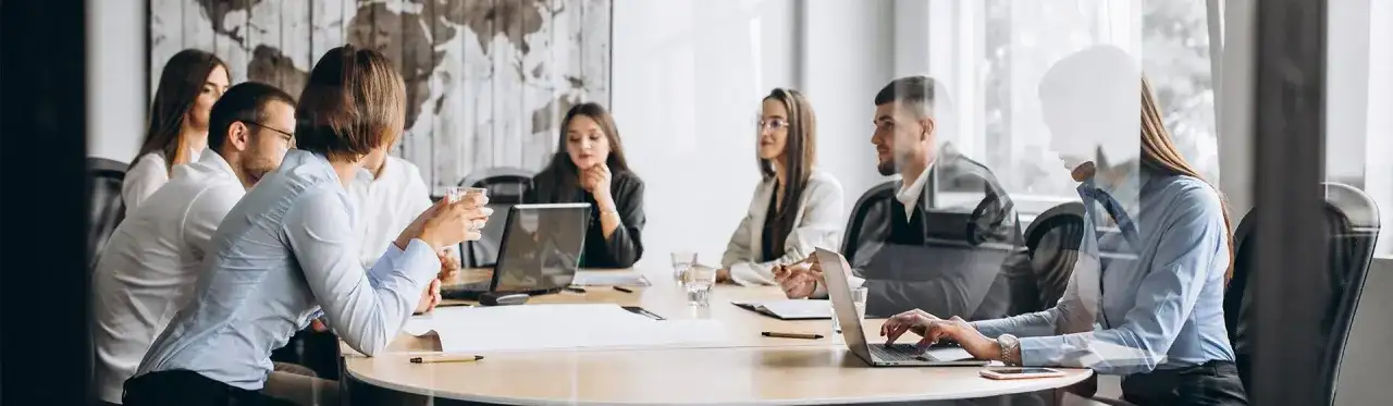 Skuteczne scenariusze negocjacyjne: gotowe przykłady, które warto poznać