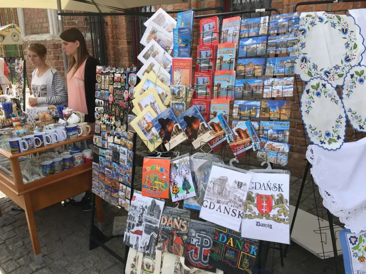 Gdzie kupić pamiątki w Gdańsku – najlepsze miejsca i pomysły na zakupy