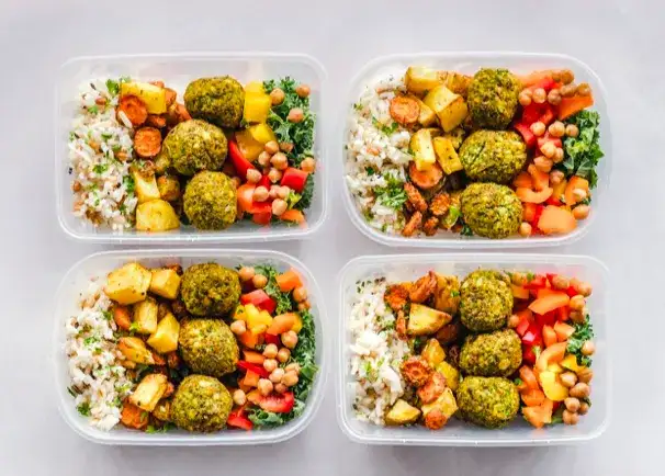 Czy warto przejść na dietę pudełkową? Oto jej największe zalety