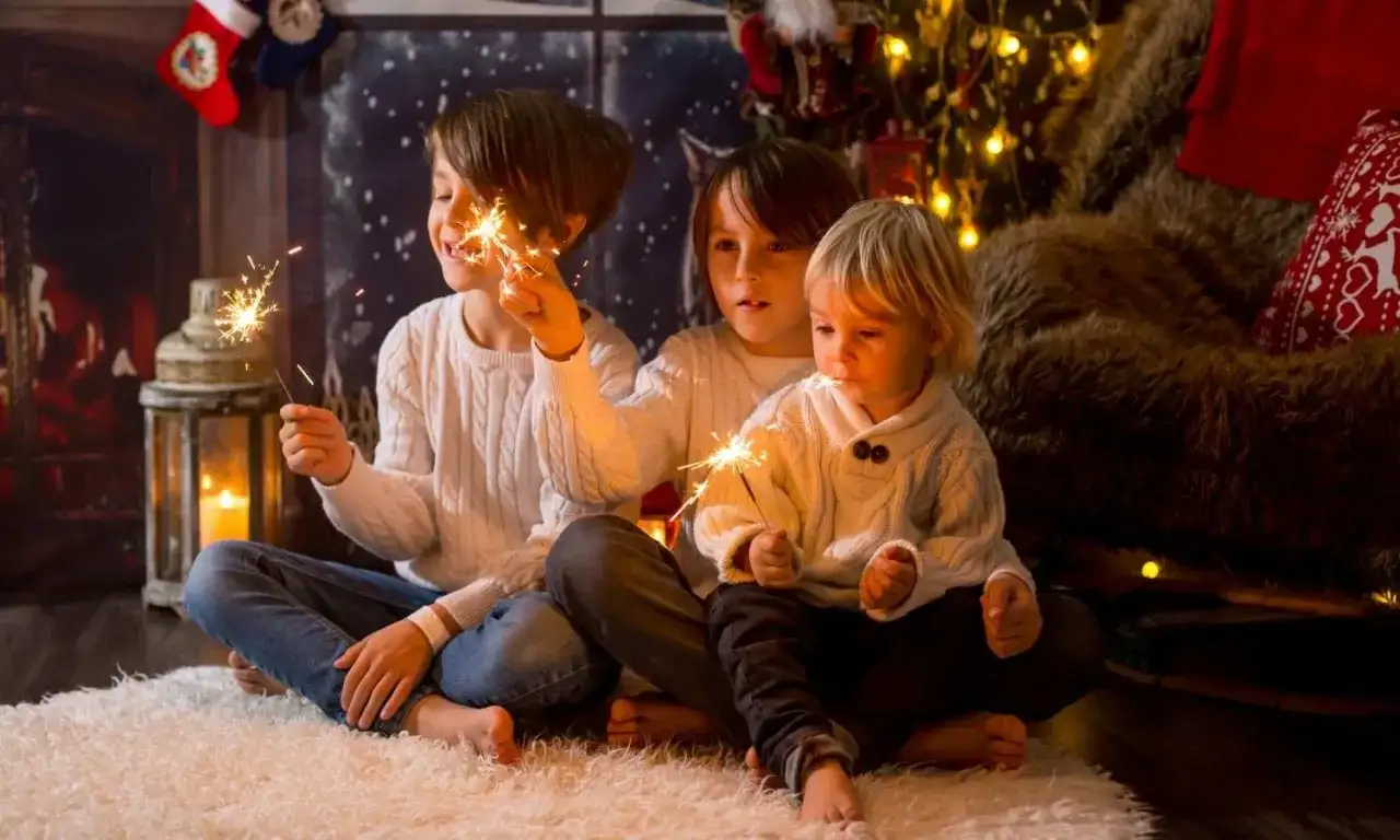 Jak modnie i wygodnie ubrać dziecko na sylwestra: praktyczny poradnik