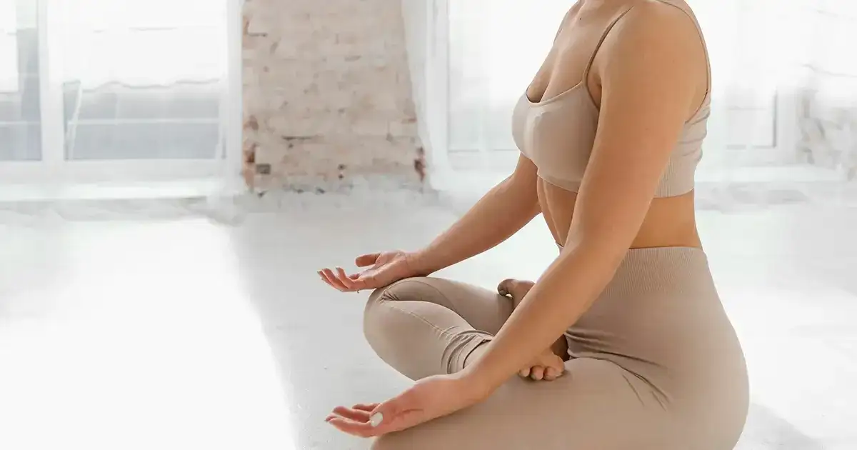 Jak działa medytacja i jakie korzyści przynosi dla umysłu