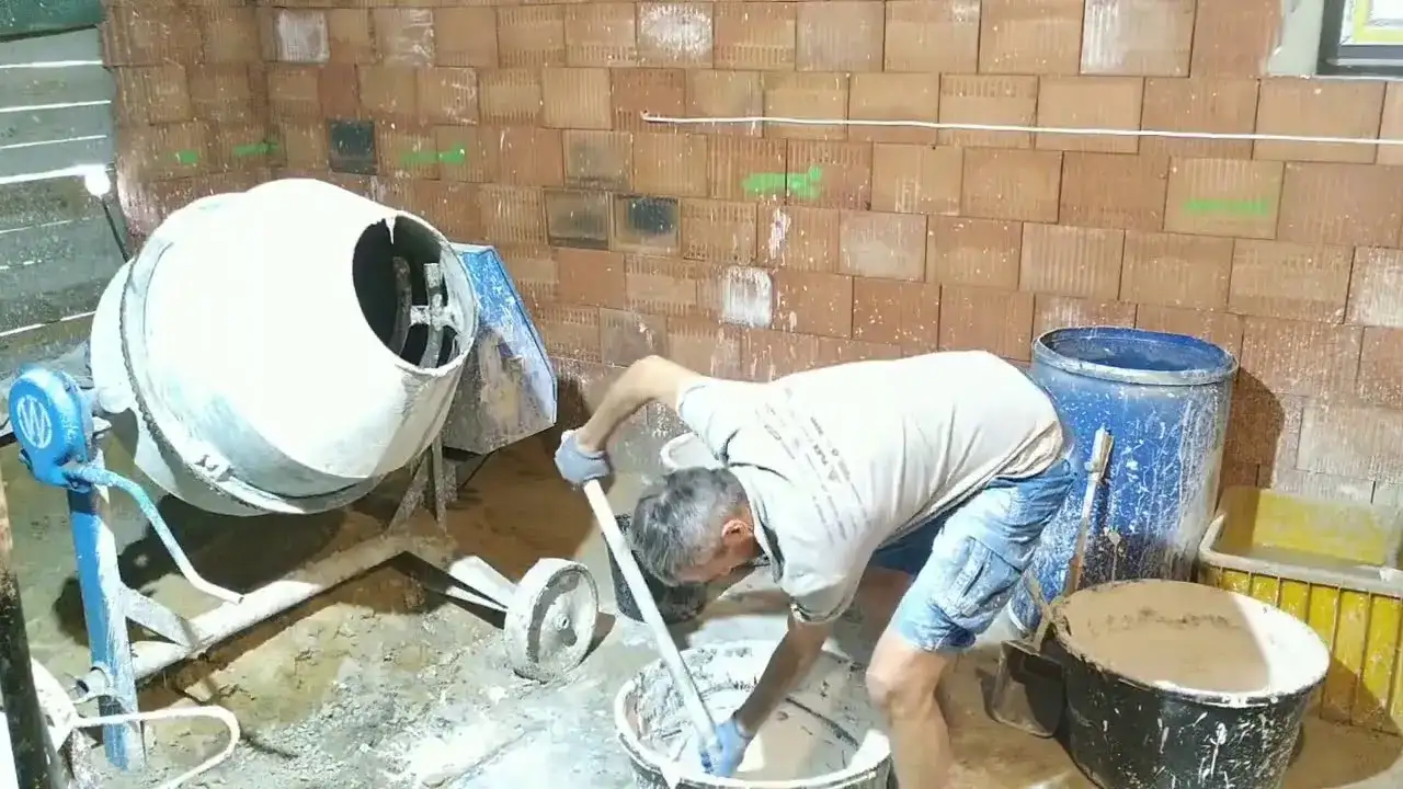 Jak przygotować zaprawę tynkarską - proste kroki, które musisz znać