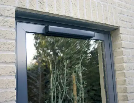 Nawietrzak okienny: 4 zalety i 3 wady tego rozwiązania