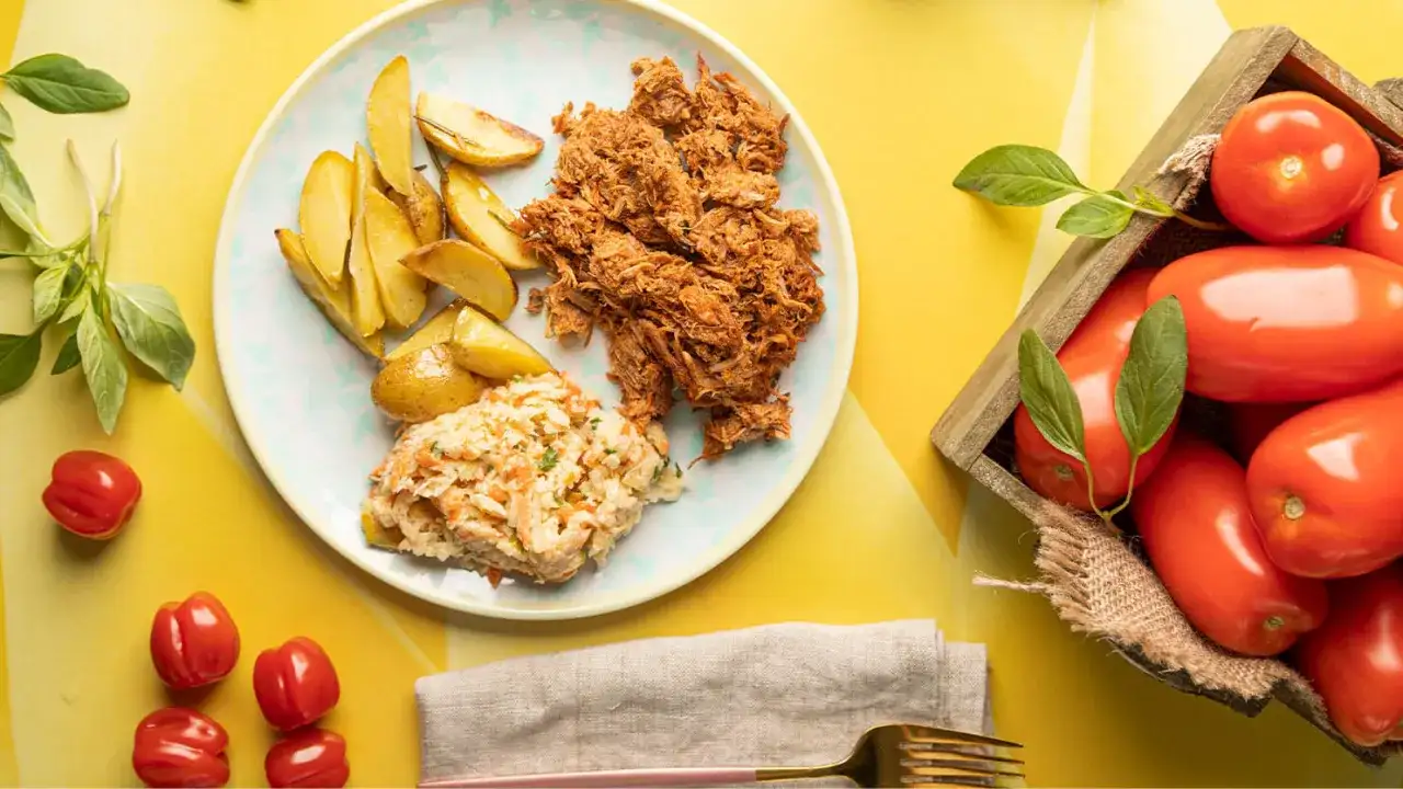 Szarpana wieprzowina z ziemniakami - proste przepisy na pyszne danie