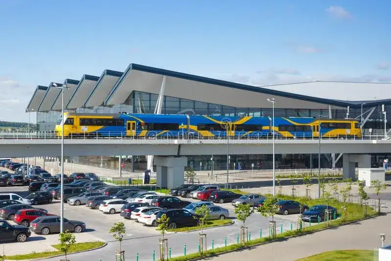 Lotnisko GDN co to znaczy? Wszystko o porcie lotniczym Gdańsk Lech Wałęsa