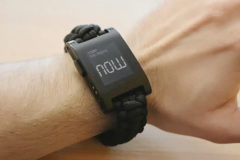 Jak zrobić bransoletkę paracord - prosta instrukcja krok po kroku