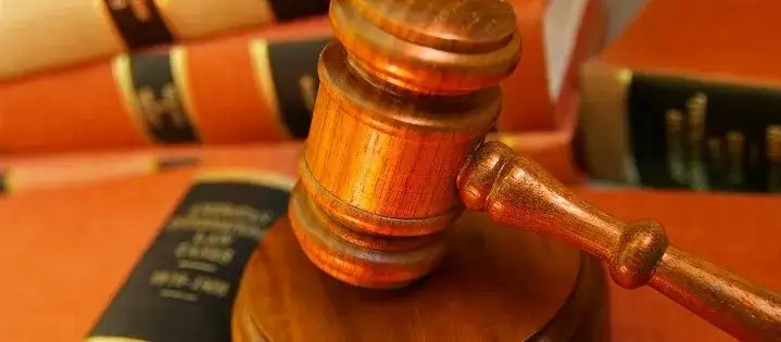 Czy wniosek o uzupełnienie wyroku doręcza się stronie przeciwnej?