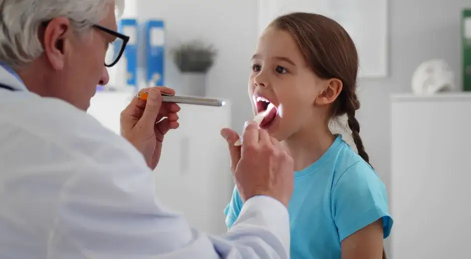 Gdzie do lekarza NFZ? Znajdź pomoc medyczną w nocy i weekendy