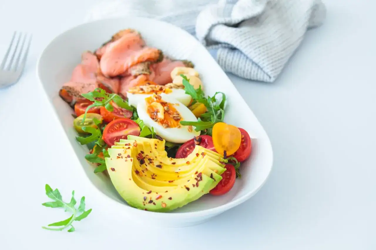 Czy dieta keto jest zdrowa dla organizmu: fakty i mity potwierdzone naukowo