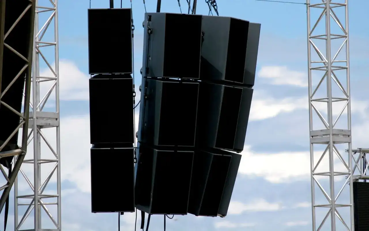 Moc i klarowność: Zalety głośników aktywnych w reprodukcji dźwięku