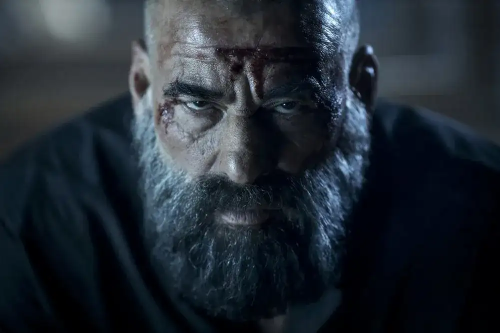 Horrory w telewizji: najlepsze kanały i programy dla fanów grozy