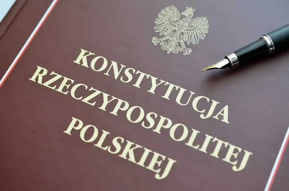 Dlaczego konstytucje nazywamy ustawą zasadniczą i co to oznacza?