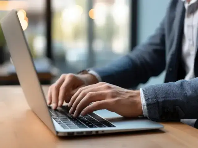 Doradca kredytowy online: Twój klucz do lepszych decyzji finansowych