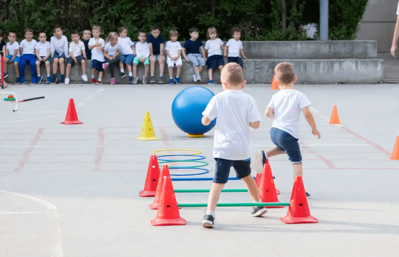 Nowoczesne metody nauczania WF: jak uatrakcyjnić lekcje?