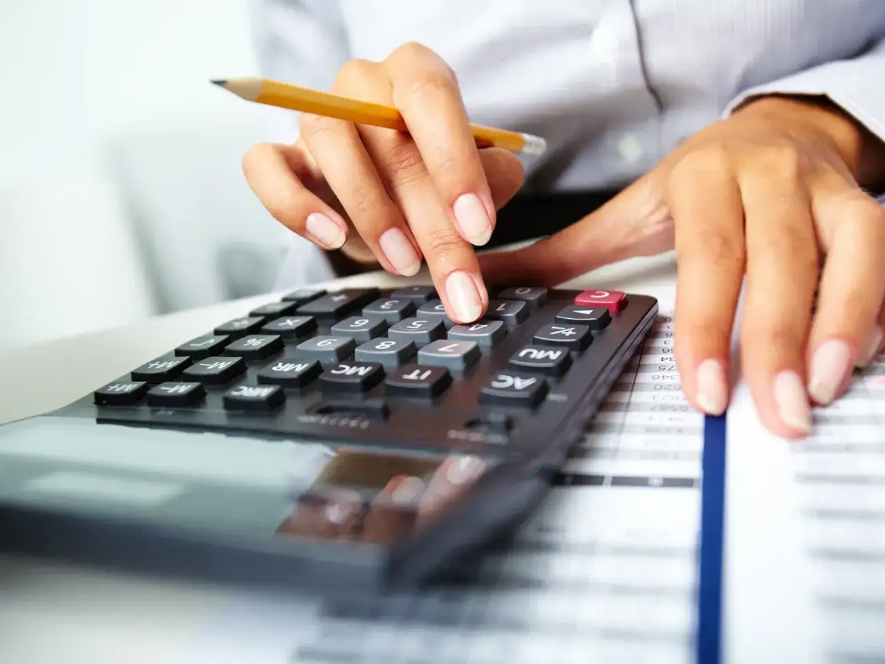 Jak przeliczyć 0.6 MPa na bary? Praktyczny kalkulator ciśnień