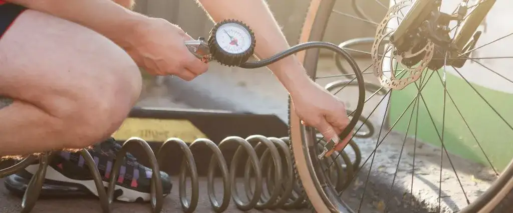 Jak napompować rower i uniknąć uszkodzeń opon - proste kroki