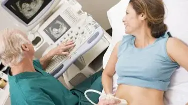 Ile się czeka na zmniejszenie biustu NFZ? Czas oczekiwania i wskazania