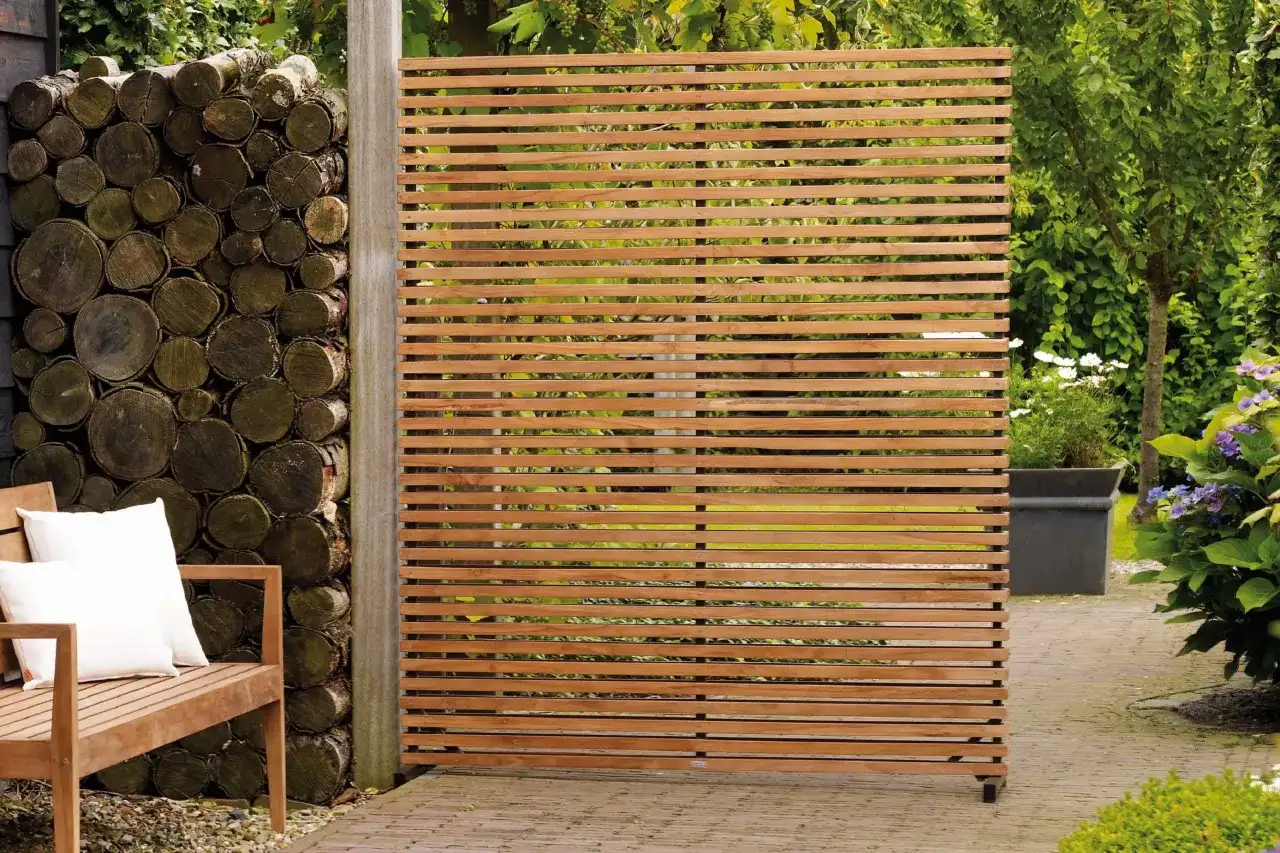 7 skutecznych sposobów jak osłonić taras od sąsiadów - poradnik domownika