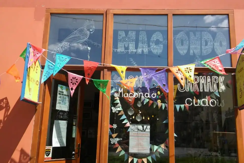 Zaginiony sztetl: poznaj nieprawdopodobną historię Macondo i Goraja