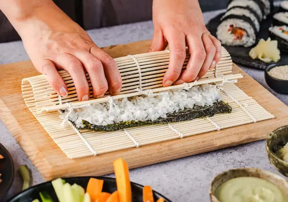 Gdzie kupić matę do sushi? Sprawdź najlepsze oferty i porady