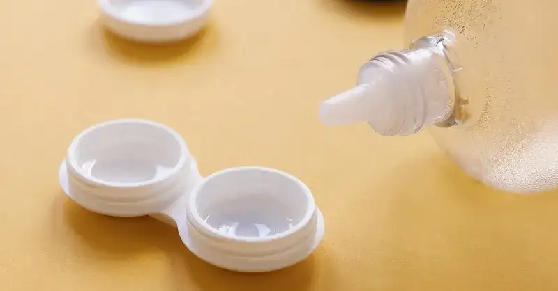 Najlepsze płyny do soczewek, które ochronią Twoje oczy przed podrażnieniami