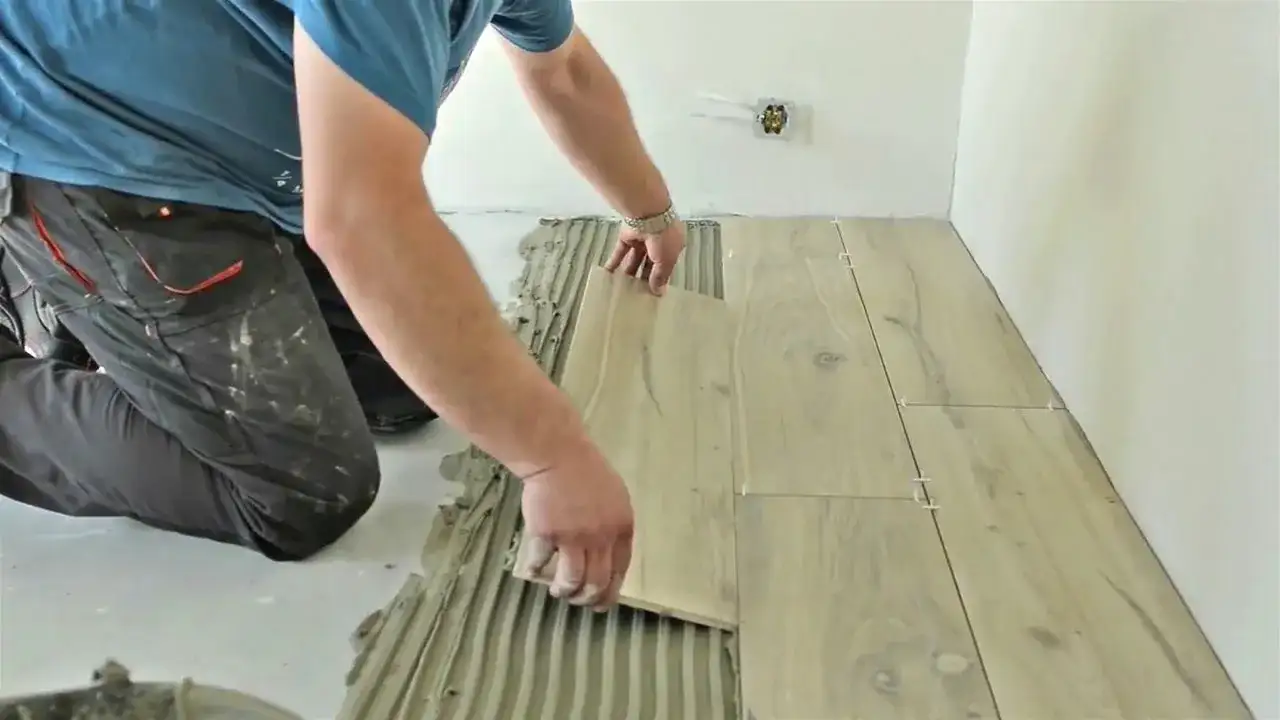 Jak prawidłowo położyć gres na podłodze i uniknąć kosztownych błędów