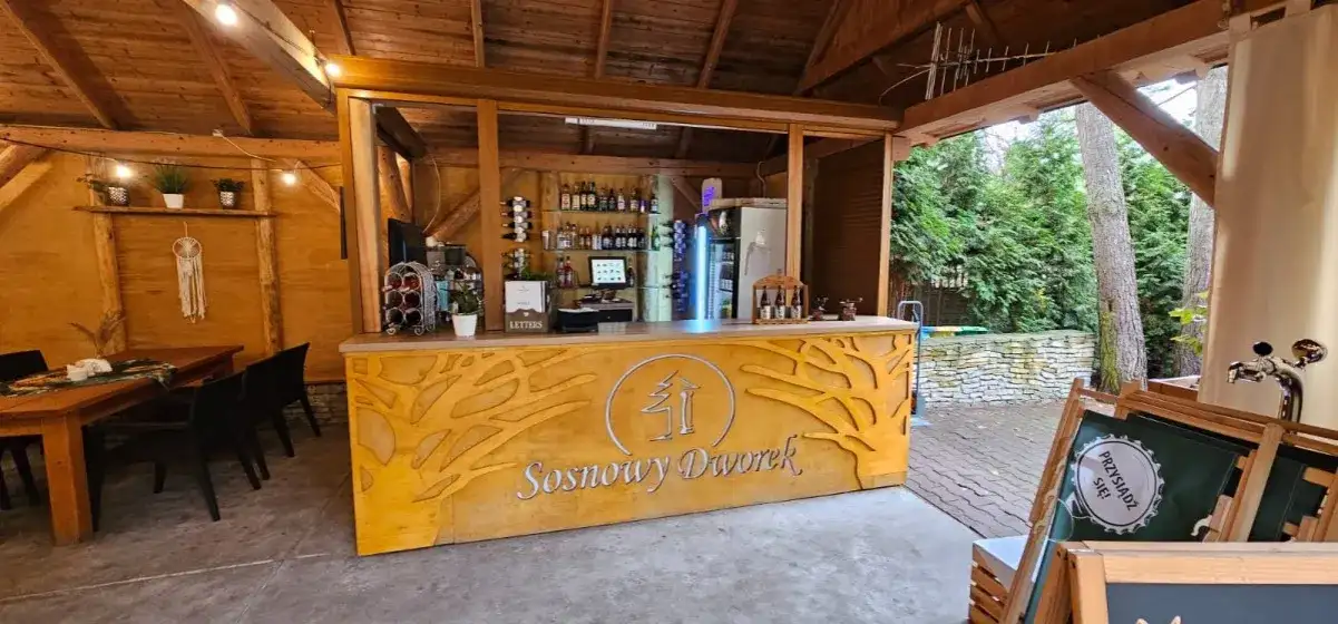 Sosnowy Dworek Suków: Idealne miejsce na relaks i wyjątkowe doświadczenia