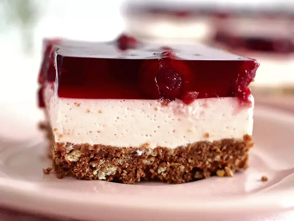 Prosty przepis na ciasto filadelfia: najlepszy deser bez pieczenia