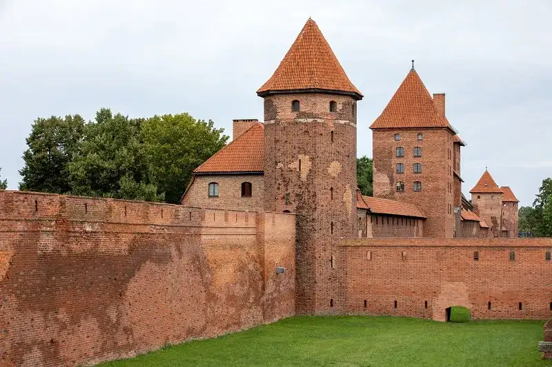 Zamek w Malborku – historia, architektura i tajemnice największego zamku na świecie