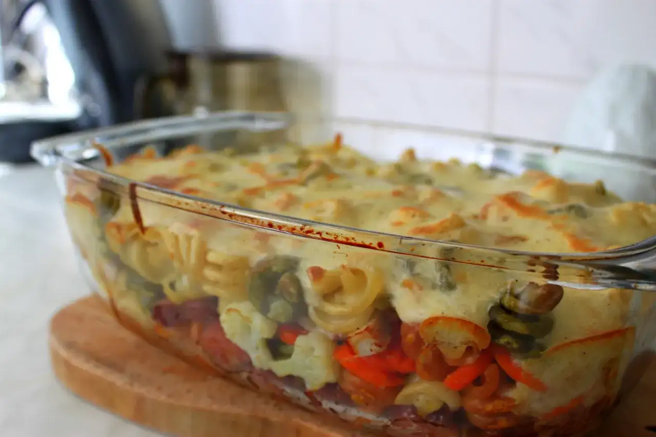 Szybka i smaczna zapiekanka z warzywami na patelnię bez mięsa