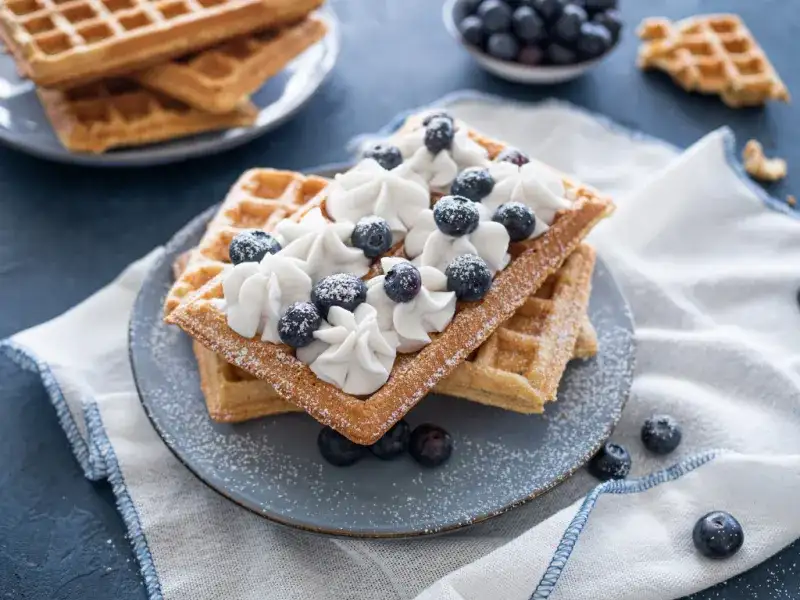 Najlepsze słodkie dodatki do gofrów – pomysły, które zachwycą każdego!