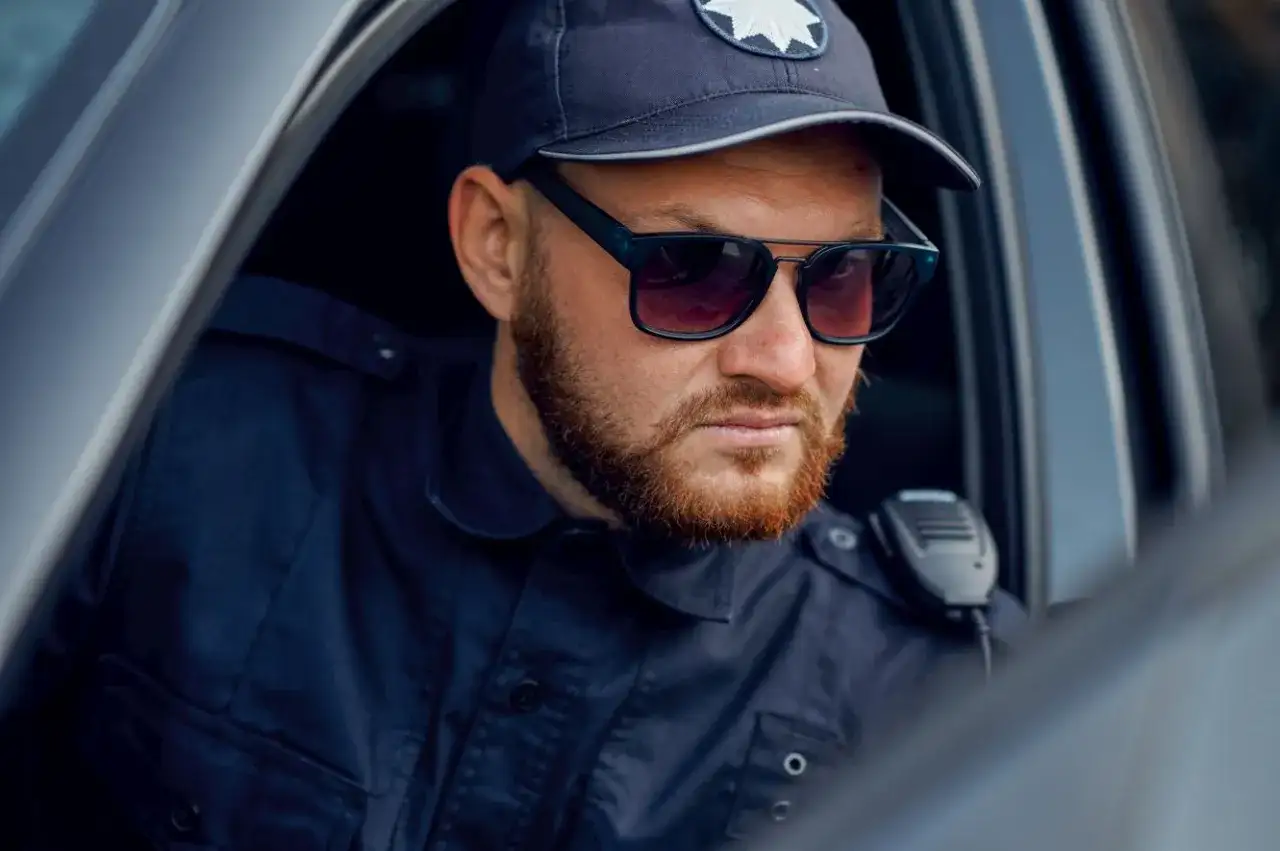 Jak zostać w policji kryminalnej - kluczowe kroki i wymagania