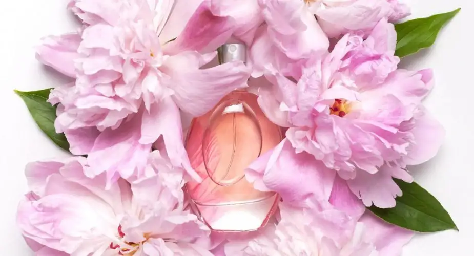 Perfumy z piwonią - Najlepsze zapachy dla miłośników kwiatowych nut